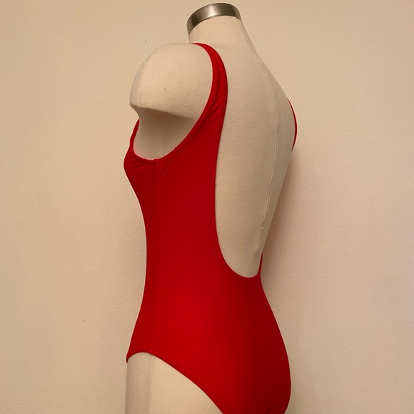 🔥Suns Out Buns Out🔥Swimsuit - Picture 4 of 5